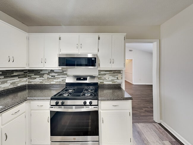 Building Photo - 65 Homeport Dr