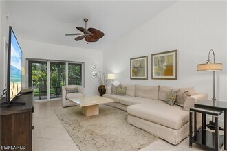 Building Photo - 853 Tanbark Dr