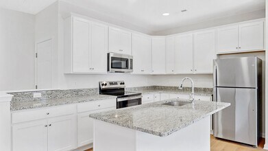 Building Photo - 37 Totter Way