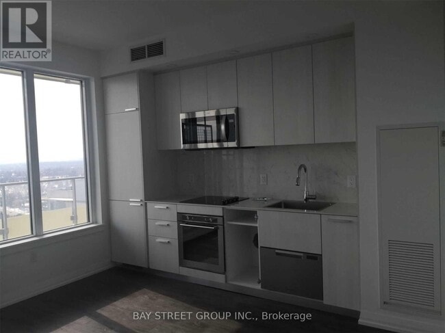 Building Photo - 75 Canterbury Pl