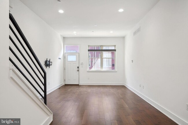 Building Photo - 1352 S Bouvier St