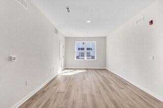 Interior Photo - Kinsley