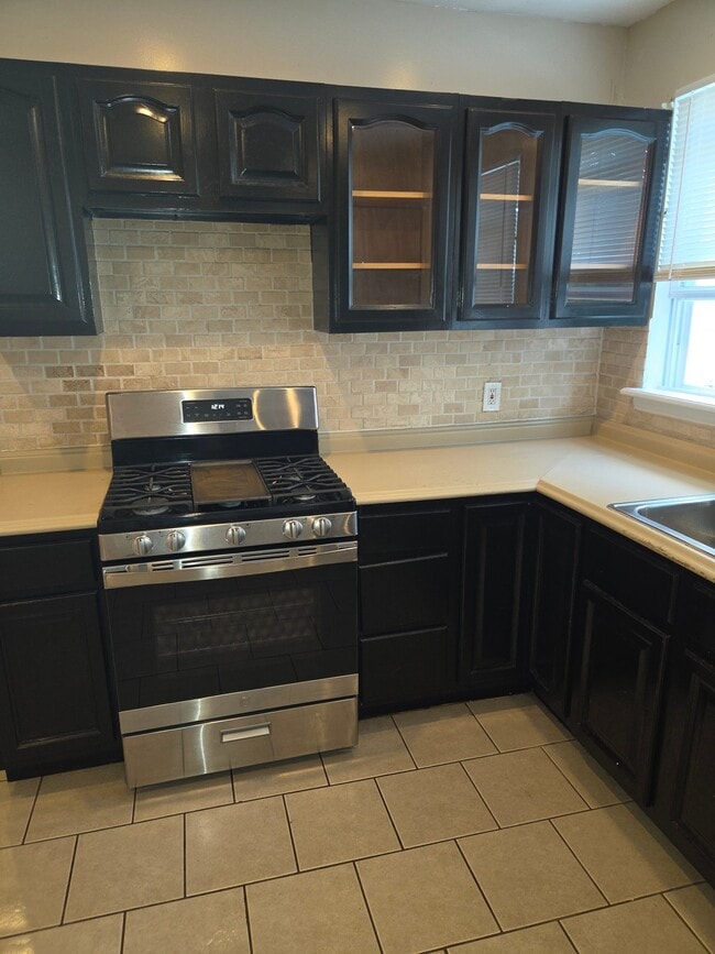 Foto del edificio - 48 Hazelwood Ave