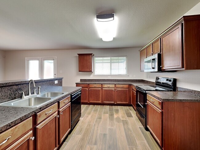 Foto del edificio - 219 Stable Dr