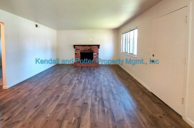Foto del edificio - Charming 2BD | 1BA Condo Near Capitola Village & Beach