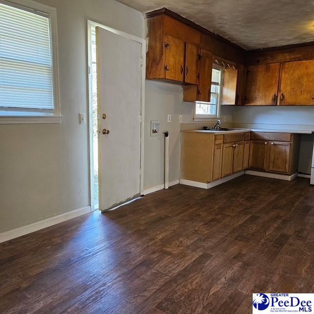 Building Photo - 605 Howard St