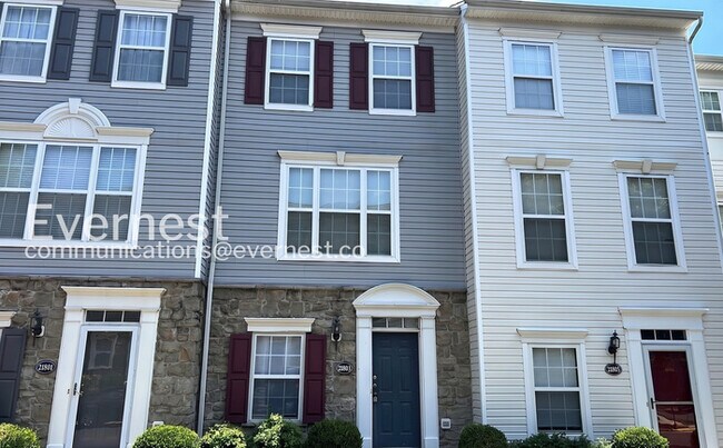 Foto del edificio - 21803 Flanders Ct