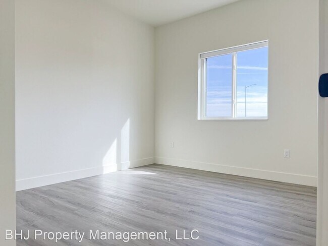 Building Photo - 3 br, 2 bath House - 4645 Oxbow Drive