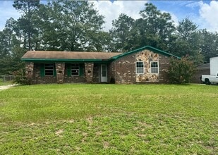 Building Photo - 4212 Cap Chat St