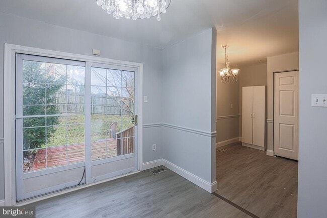 Foto del edificio - 13 Donn Ct