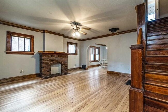 Building Photo - 2546-2548 Kendall Avenue