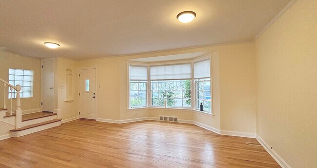 Foto del edificio - 5205 W Foster Ave