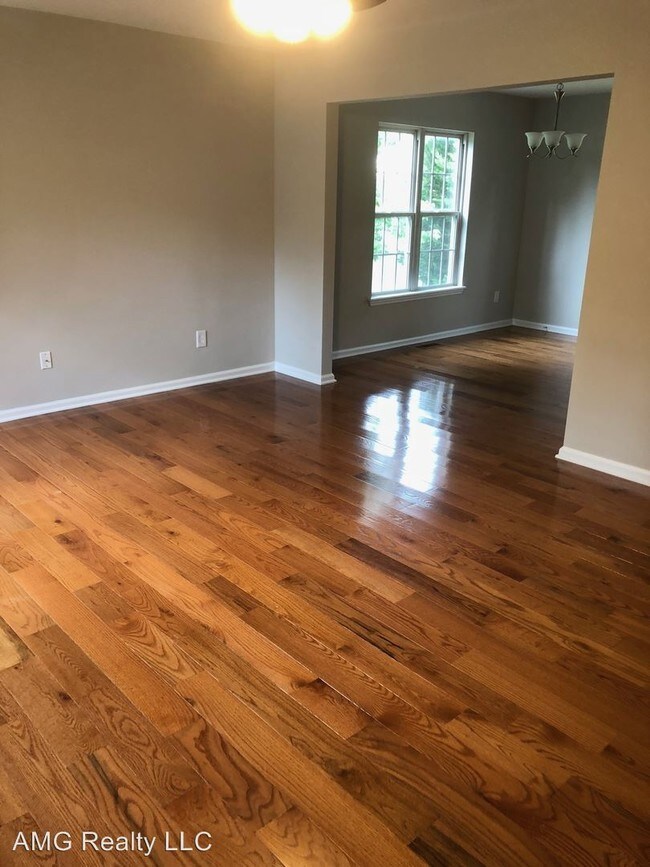 Foto del edificio - 3 br, 2 bath House - 214 E Lyon Street