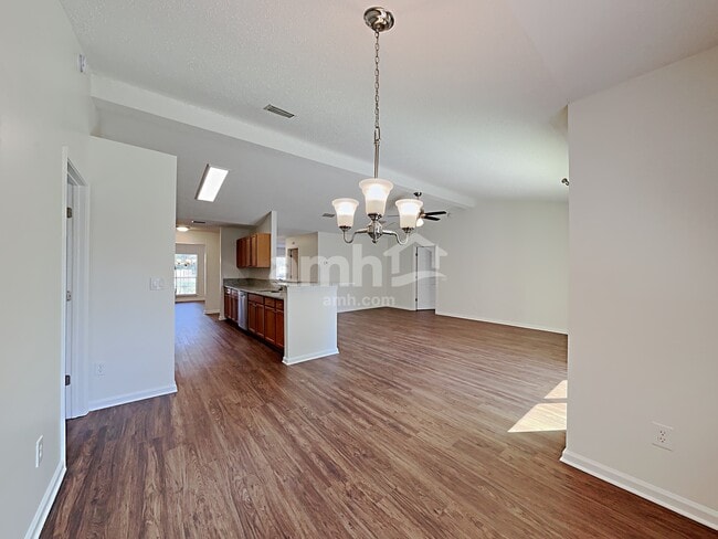 Building Photo - 14024 Fish Eagle Dr E