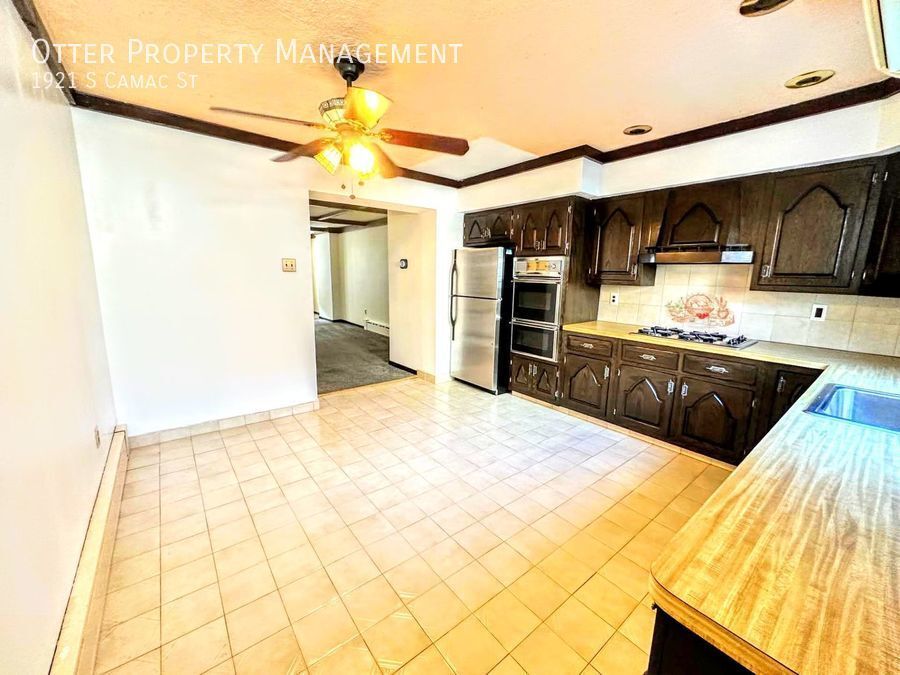 Foto principal - Lovely & Spacious 4BR/2BA South Philly Hom...