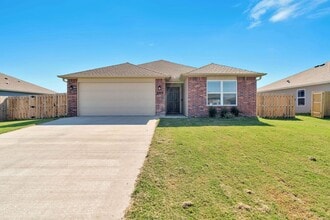 Building Photo - 3308 E Ricky Dr