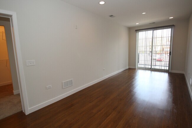 Foto del edificio - 4447 N Kedzie Ave