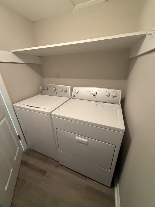 Foto del edificio - 117 Brightwood Cir