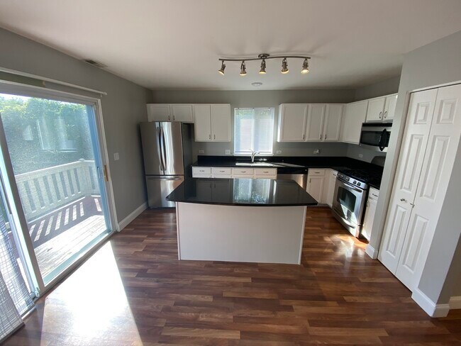 Foto del edificio - 2647 Woodmere Dr