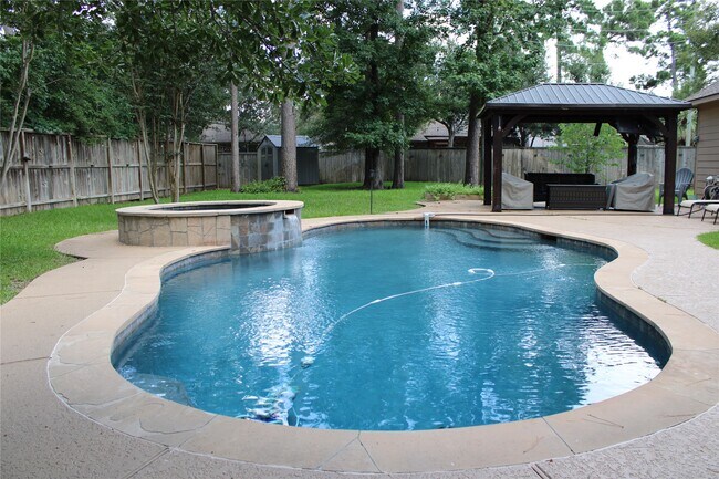 Building Photo - 130 E Lasting Spring Cir