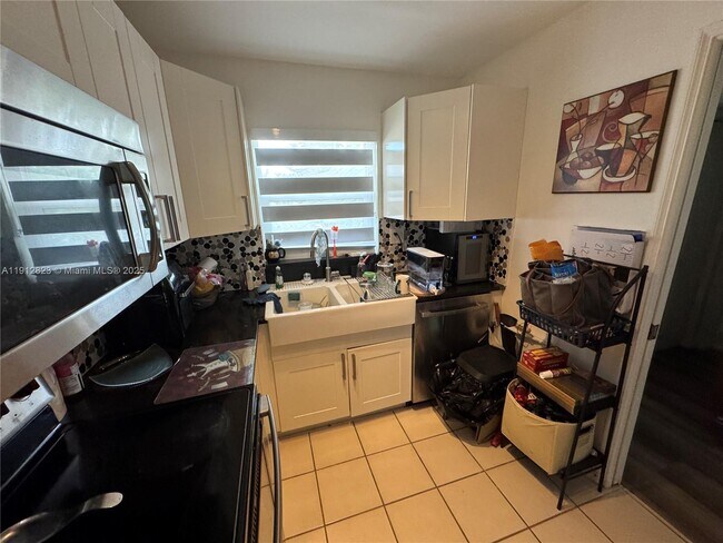 Foto del edificio - 9495 Evergreen Pl