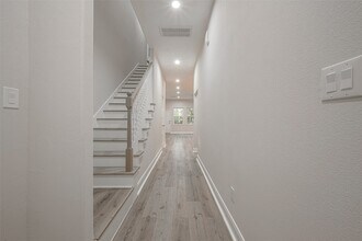 Building Photo - 2528 S Texas Ave