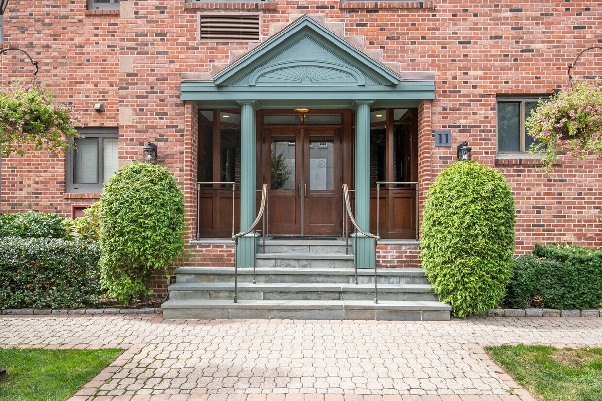 Foto principal - 11 Lafayette Ct