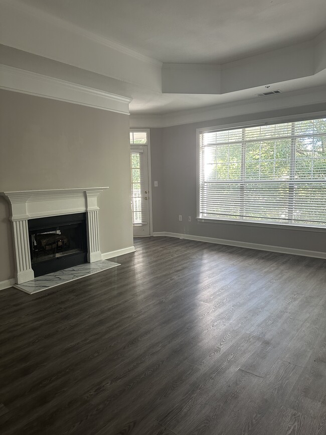 Foto del edificio - 232 Edinburgh Ct