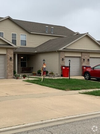 Building Photo - 3822 Balmoral Dr