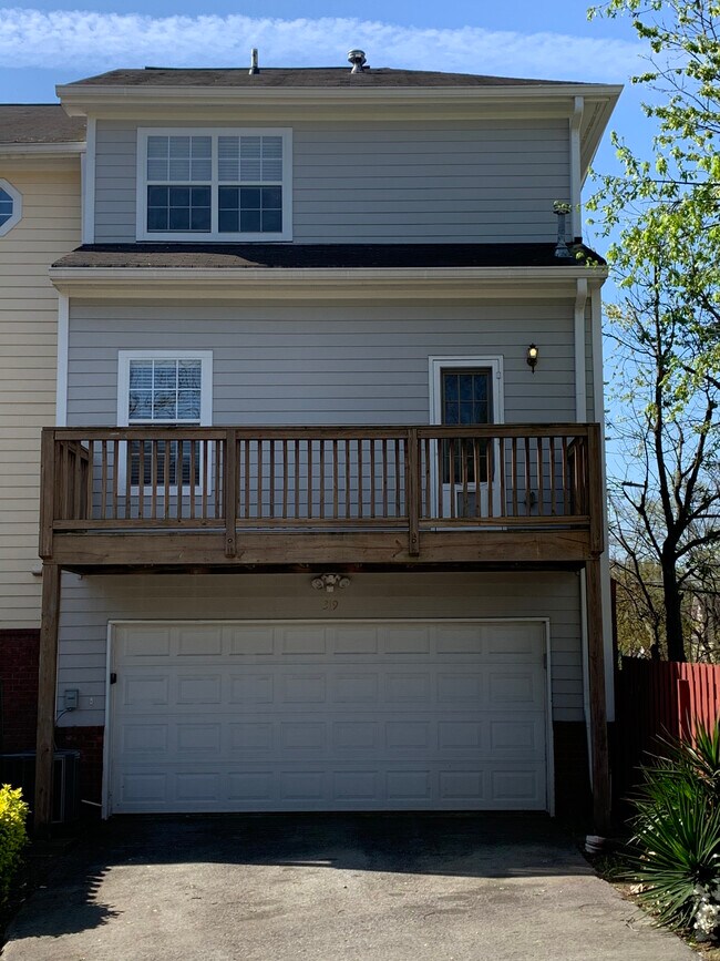 Foto del edificio - 319 Glenn St SW