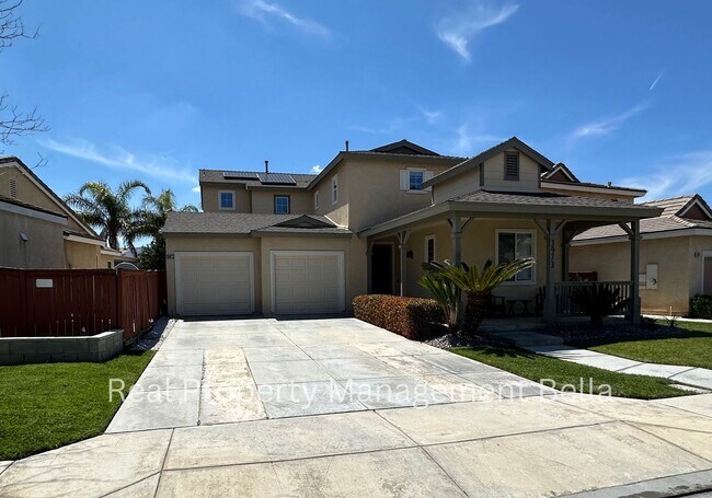 Foto del edificio - 3 Bed 3 Bath Perris Home w/ Office Space & Community Pool
