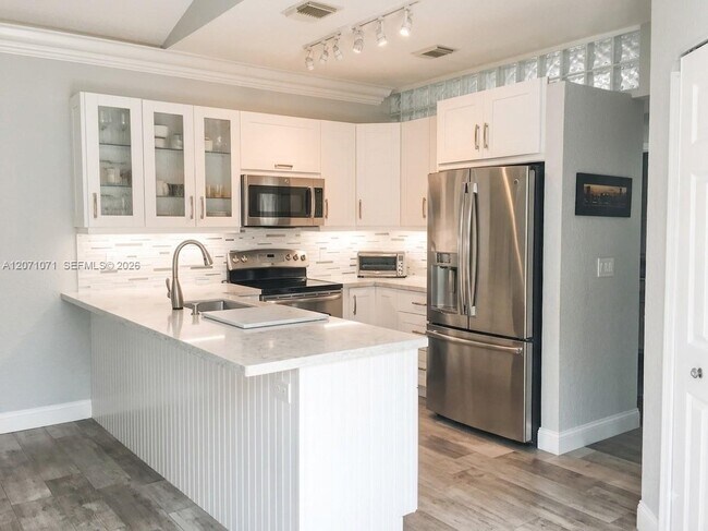 Foto del edificio - 7548 NW 3rd Ct