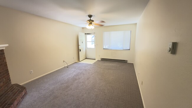 Foto del edificio - Sagebrush Dr 2718-1