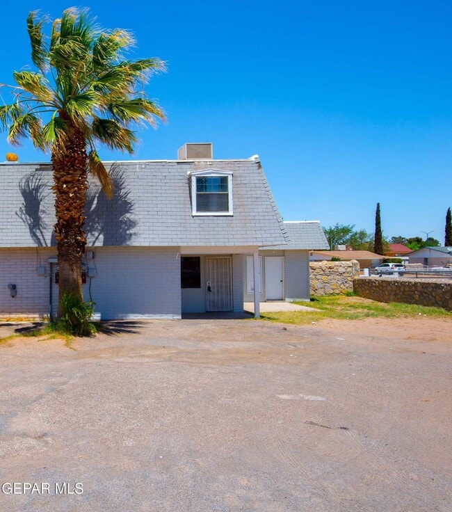 Building Photo - 10824 Ivanhoe Dr