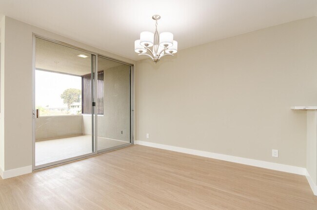 Foto del edificio - 8040 W 83rd St