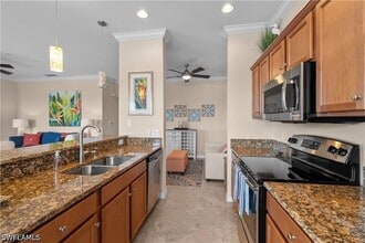 Building Photo - 9723 Acqua Ct