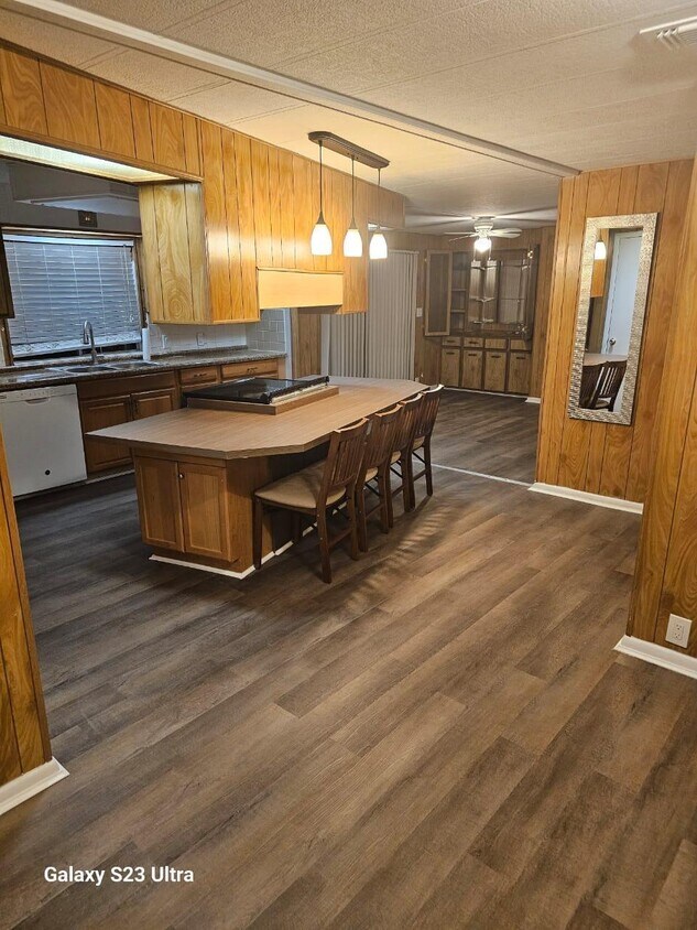 Foto principal - 11621 Venetian Ave