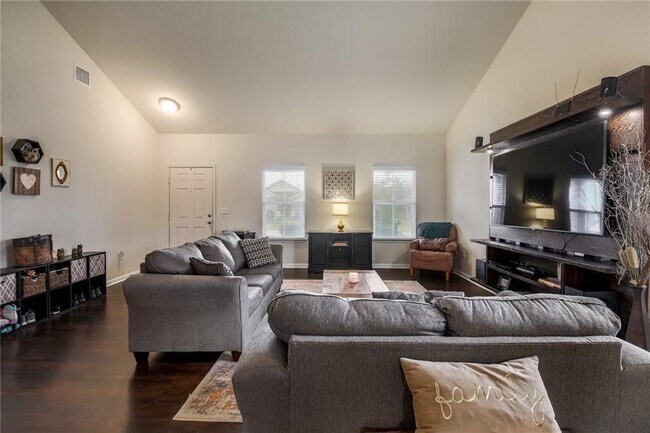 Building Photo - 514 Luna Vista Dr