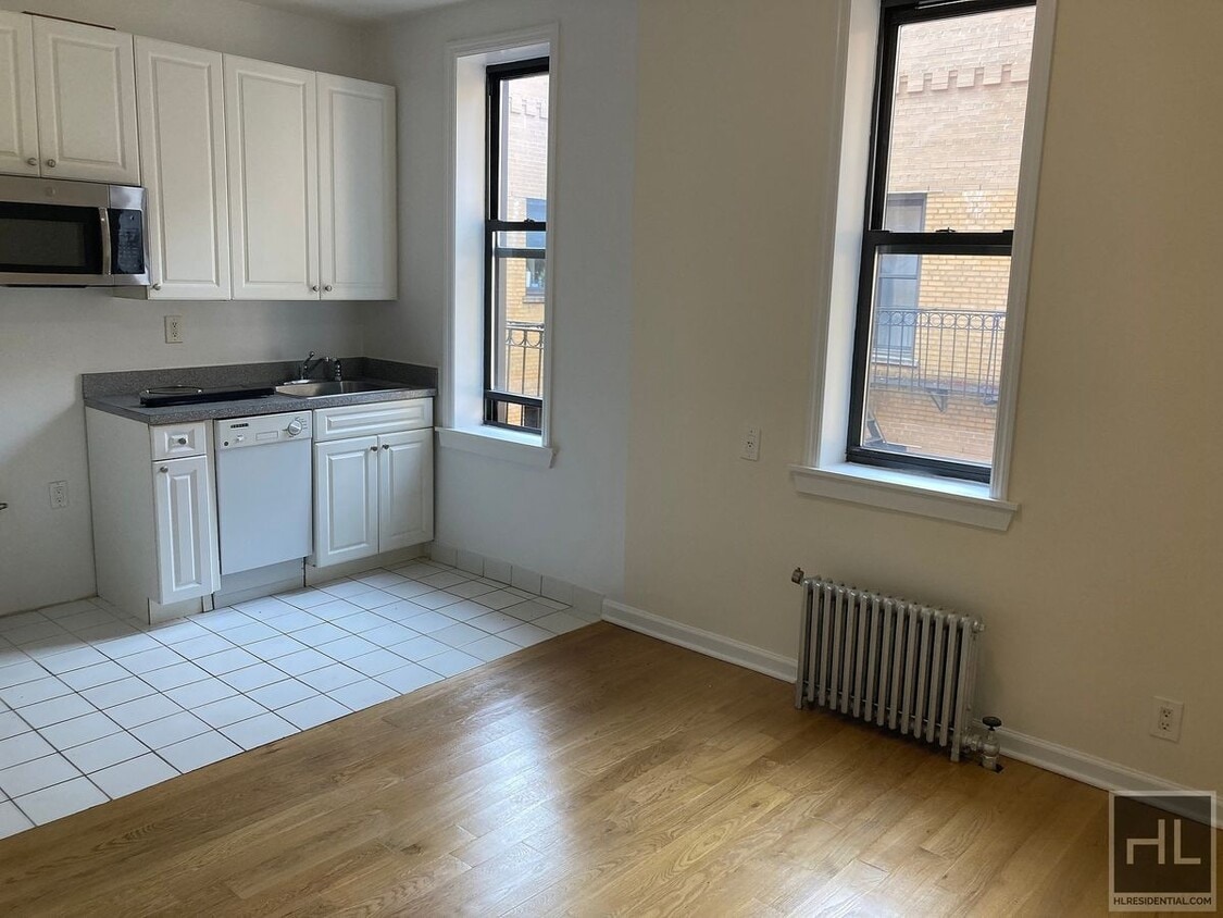 Primary Photo - WEST 45 STREET