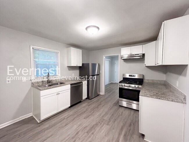 Foto del edificio - 3190 Clifton Church Rd SE