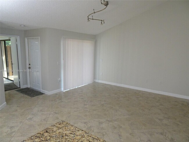 Building Photo - 9732 Boca Gardens Cir N