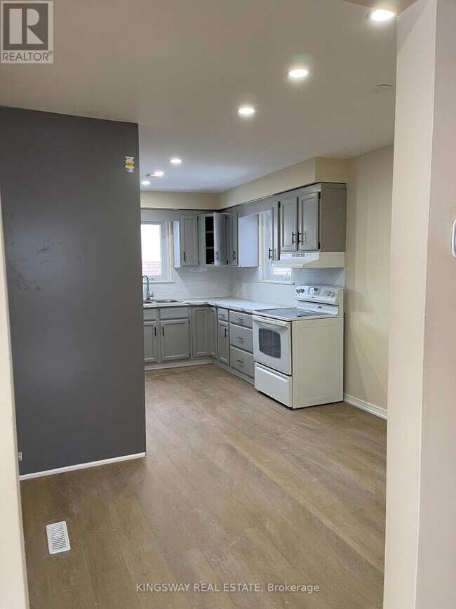 Photo du bâtiment - 2401 Amblecote Ln
