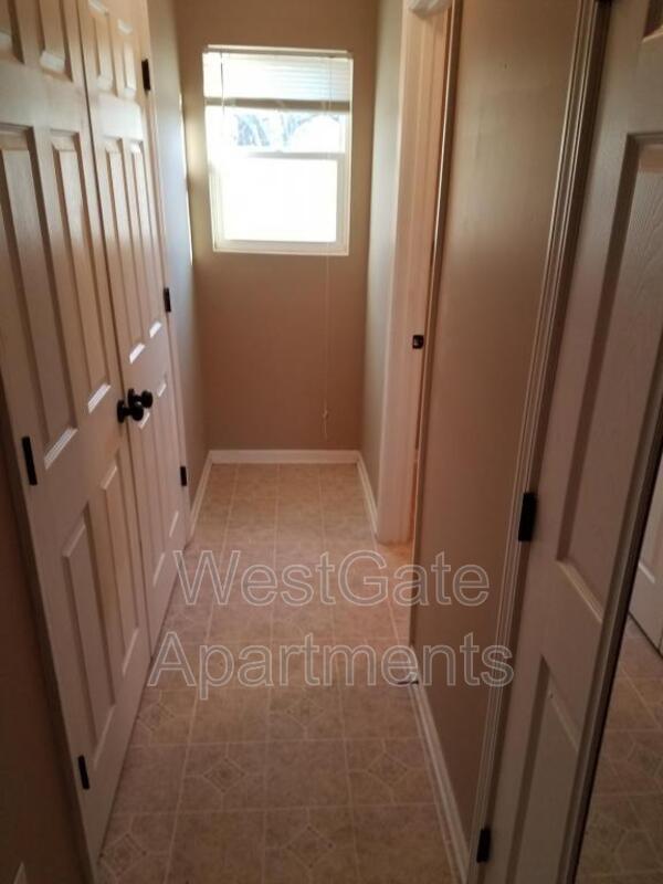 Foto del edificio - 3674 Deans Bridge Rd