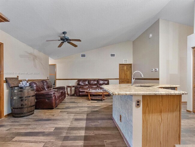 Building Photo - 12229 Tangerine Blvd