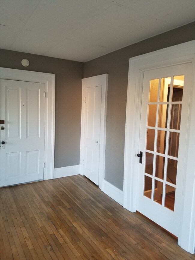 Foto del edificio - 515 W Washington St