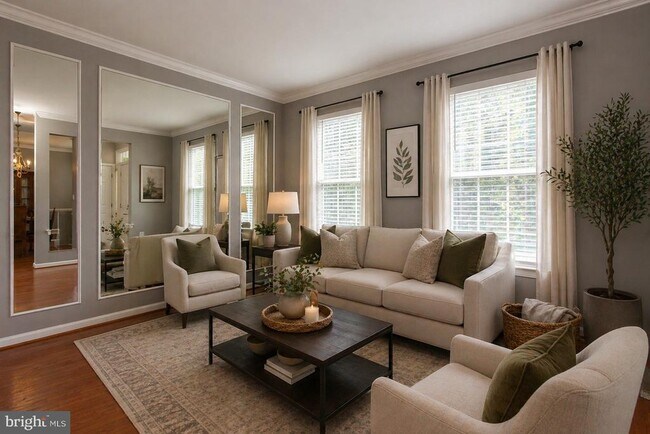 Foto del edificio - 7196 Dark Forest Dr