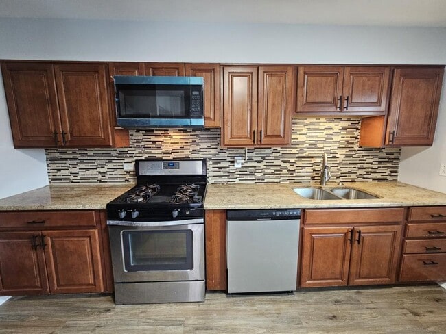 Foto del edificio - 1395 Freeland Ave