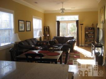 Building Photo - Exton Park upscale town home,close to Cape Fear, Laney High, I-40, Hamsptead,