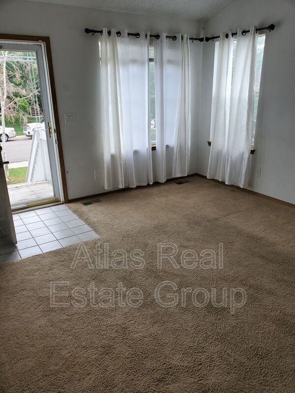Building Photo - 6730 E 120th Dr