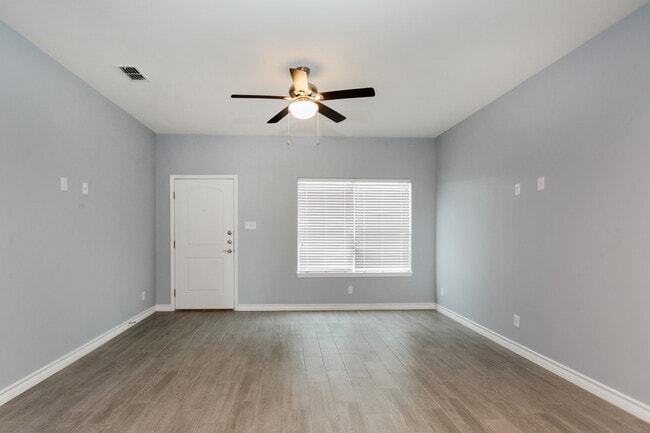 Foto del edificio - Regency on 18th